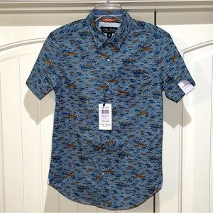 Men’s Dirty Laundry Brand Hawaiian Type Shirt with Fish Design Size Small NWT